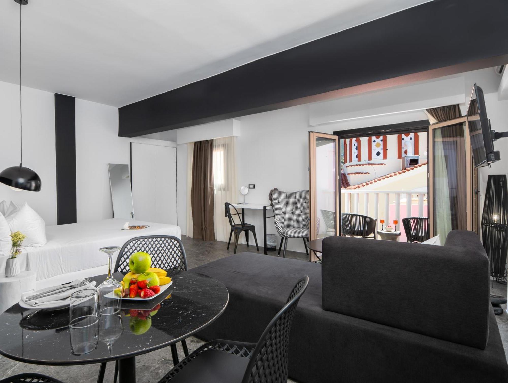 Kalypso Suites Hotel - Adults Only Elounda  Bagian luar foto